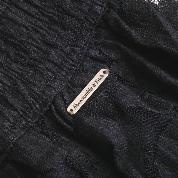 ⭐️ 3/$15 ⭐️ Abercrombie & Fitch Lace Skirt - Picture 2 of 7